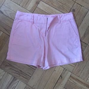 Vineyard Vines NWOT stylish pink shorts!